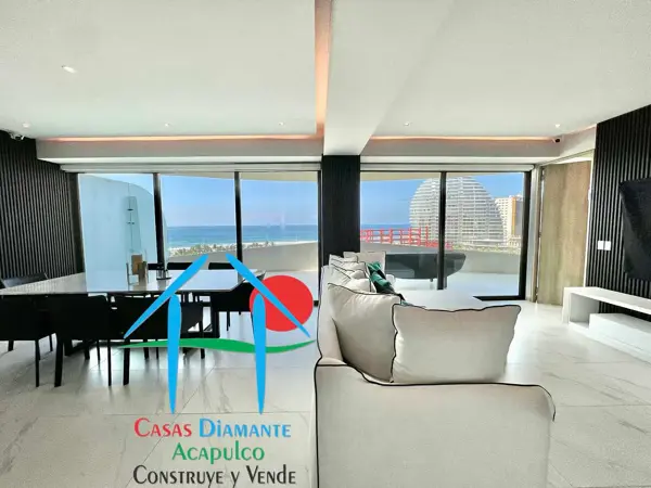 Departamento en La Isla con 4 recámaras y vista al mar