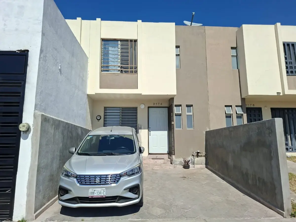 Casa en venta en Los Tréboles, Zapopan — foto 1 de 18