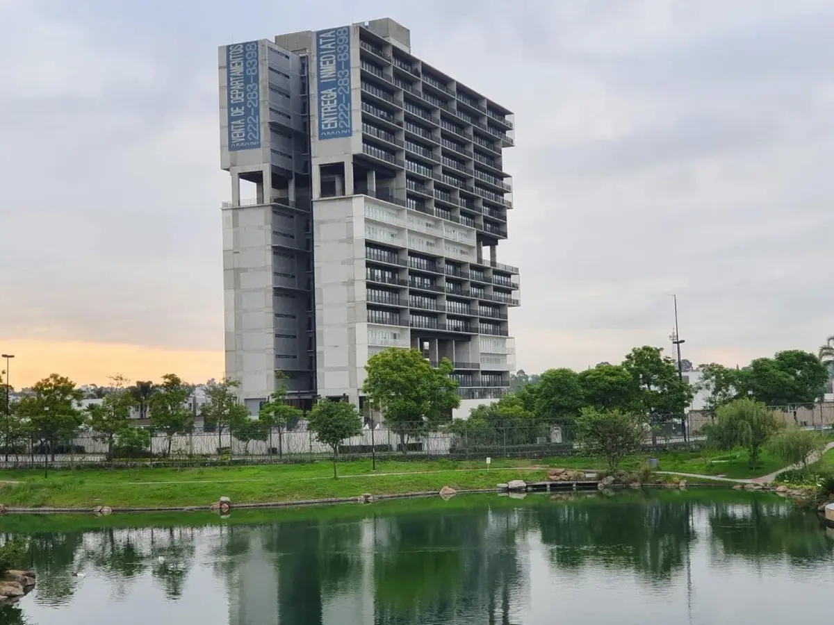 Departamento en venta en Lomas de Angelópolis, San Andrés Cholula — foto 1 de 25