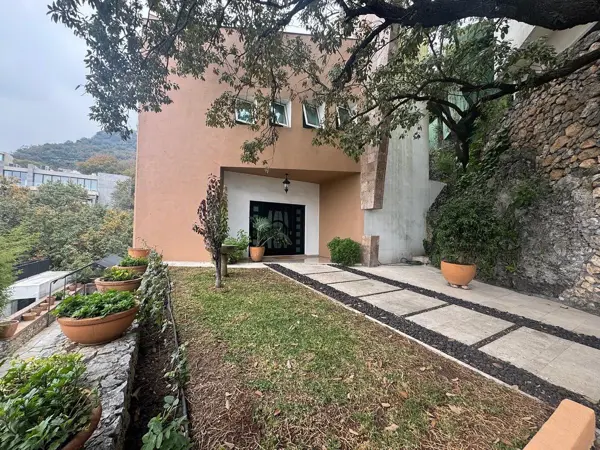 Casa en renta en Colinas de San Angel, San Pedro Garza García — foto 2 de 22