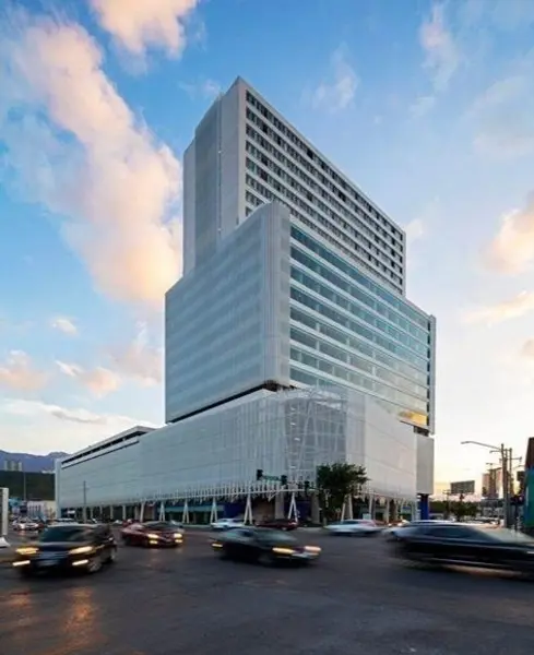 Oficina en Renta en torre corporativa en el Centro de Monterrey