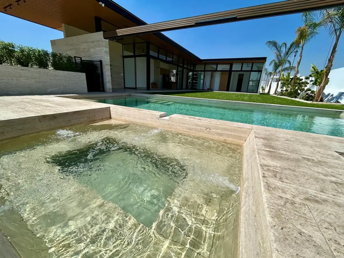 Casa en venta en Lomas de Cocoyoc, Atlatlahucan — foto 1 de 23