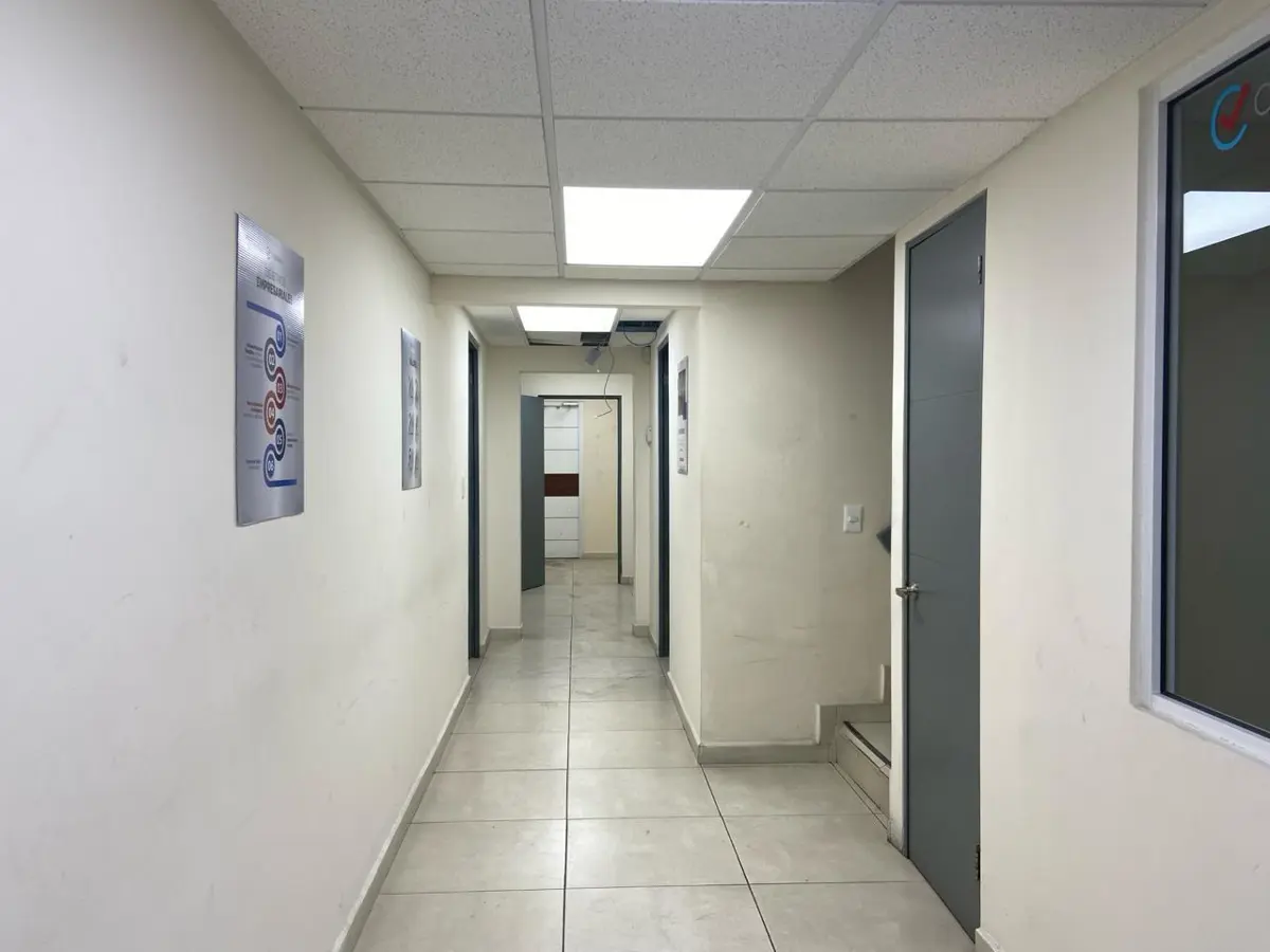 Edificio en venta en Futuro Nogalar, San Nicolás de los Garza — foto 1 de 14