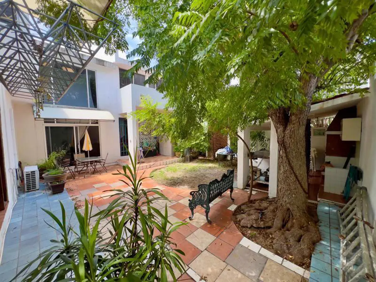 Casa en venta en Contry Tesoro, Monterrey — foto 1 de 9