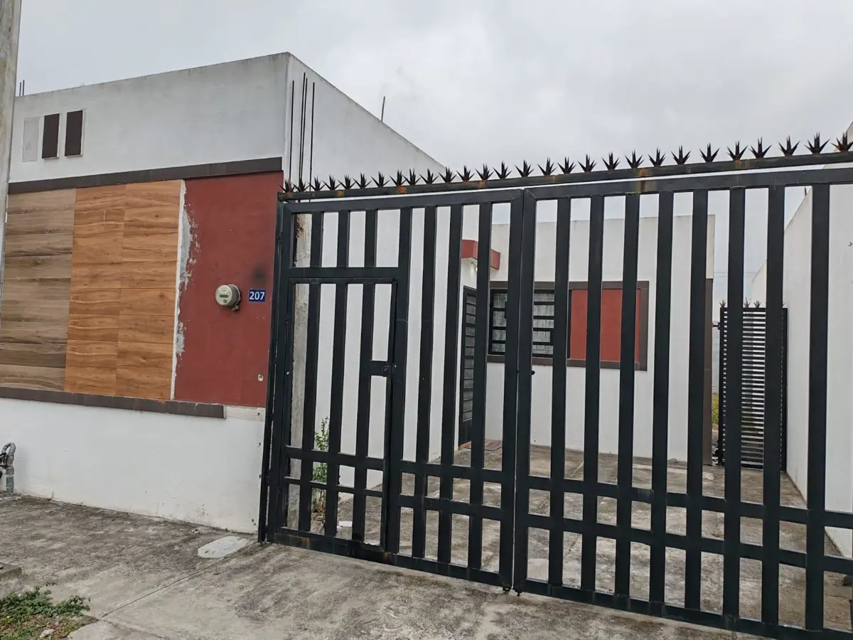Casa en venta en Valle del Jaral, El Carmen — foto 1 de 11