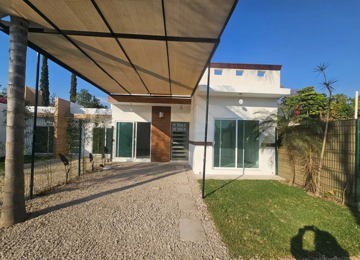 Casa en venta en Otilio Montaño, Cuautla — foto 1 de 12