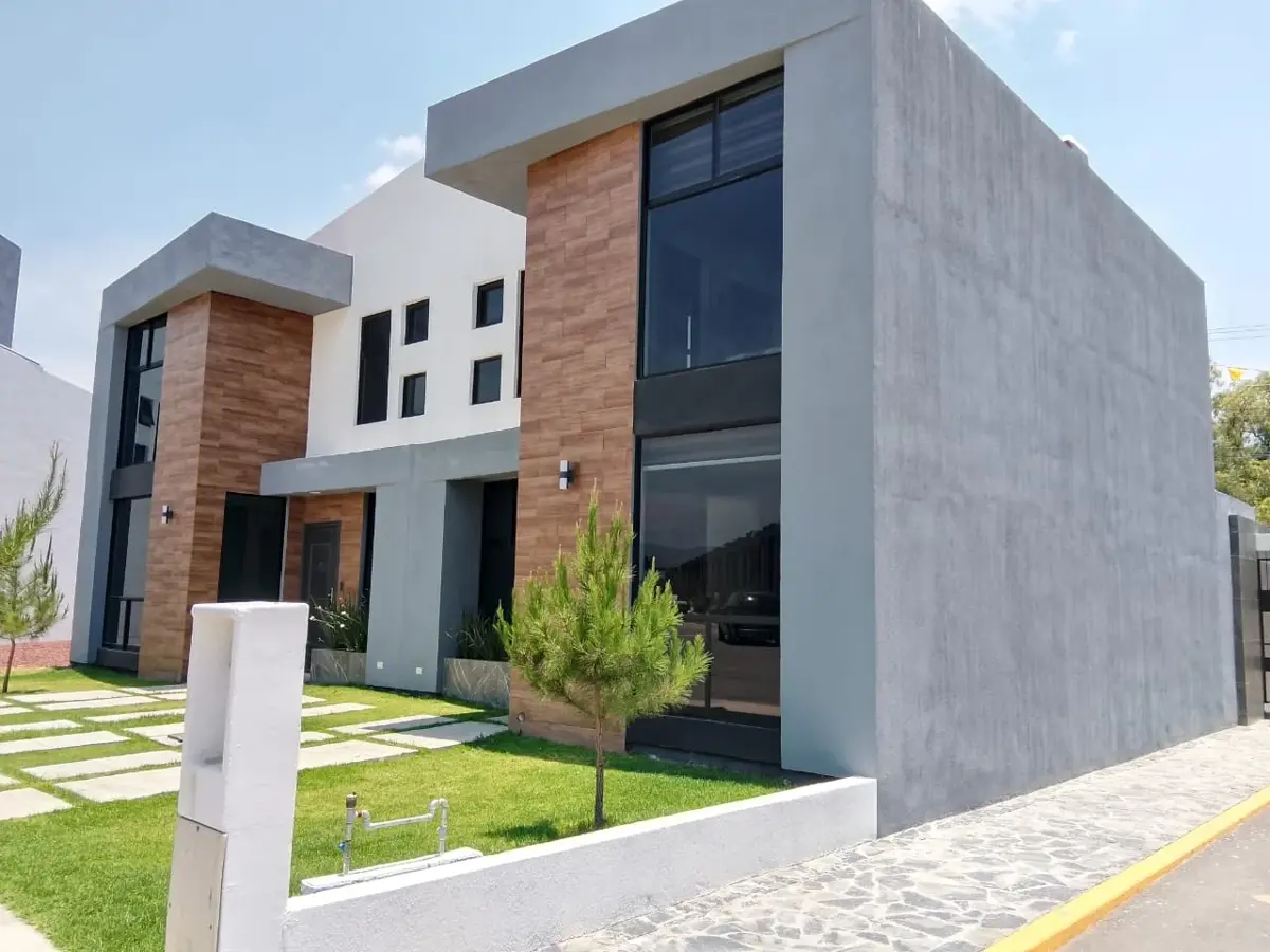 Casa en venta en Industrial la Paz, Pachuca de Soto — foto 1 de 17