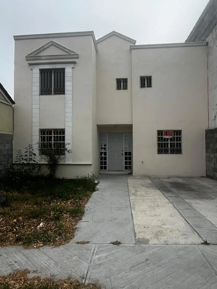 Casa en venta en Las Huertas de Lourdes, Saltillo — foto 1 de 27
