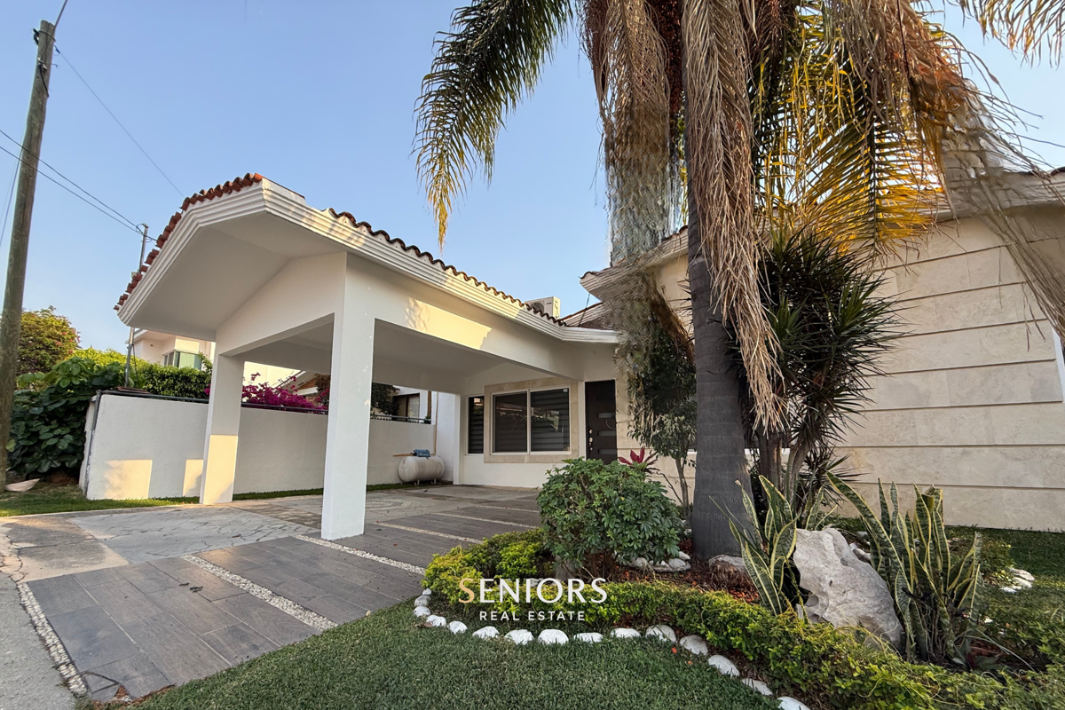 Casa en venta en Lomas de Cocoyoc, Atlatlahucan — foto 1 de 14