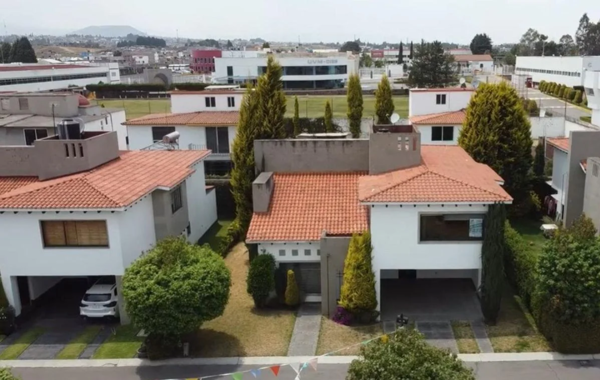 CASA EN METEPEC
