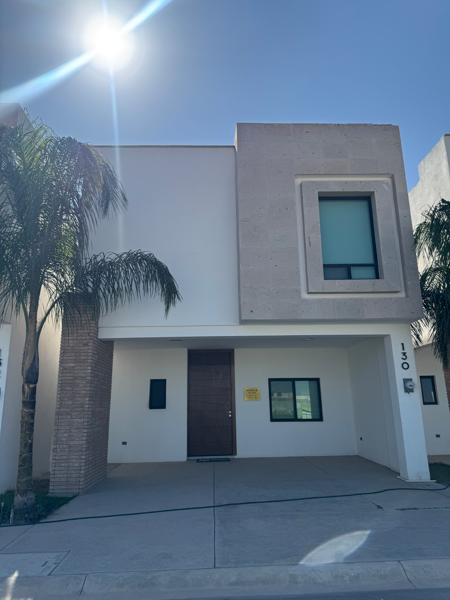 Casa en venta al norte de la ciudad, en fraccionamiento con excelentes amenidades Casa en venta al norte de la ciudad, en fraccionamiento con excelentes amenidades