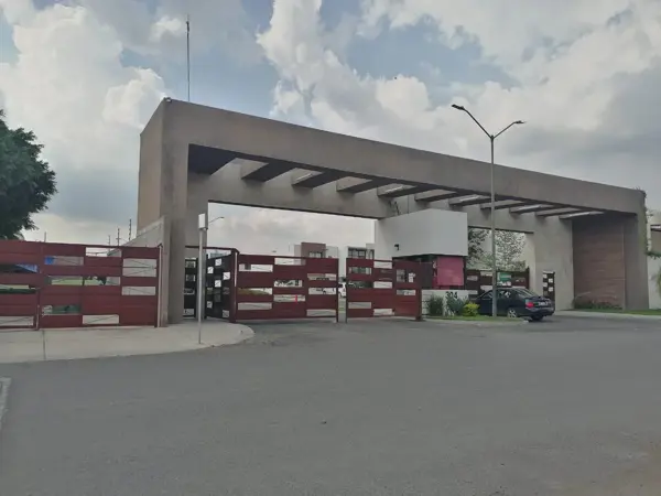 Casa en Remate en Alteza Residencial, Celaya MM8011
