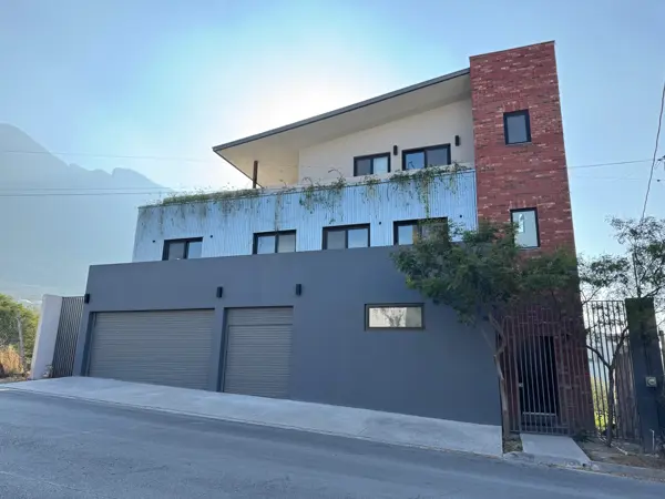Casa en Prados de la Sierra, San Pedro Garza García, Nuevo León