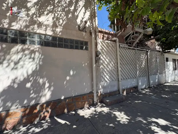 Invierte en casa de 1 Planta en el Centro Gomez Palacio enfoque con Plusvalía potencial comercial