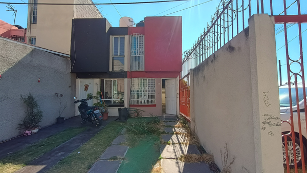 Casa en venta en Los Héroes Ecatepec Sección I, Ecatepec de Morelos — foto 2 de 16