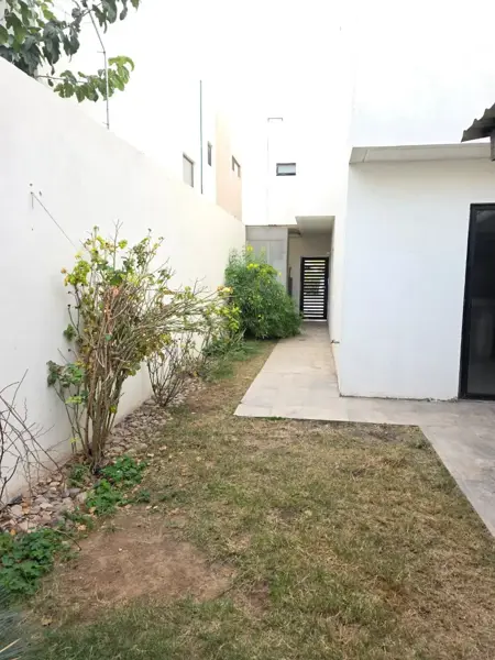Casa en venta en Jardines de Santa Clara 10, Juárez — foto 2 de 49