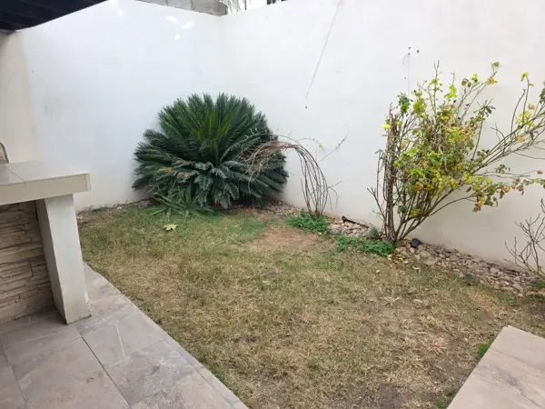 Casa en venta en Jardines de Santa Clara 10, Juárez — foto 3 de 49