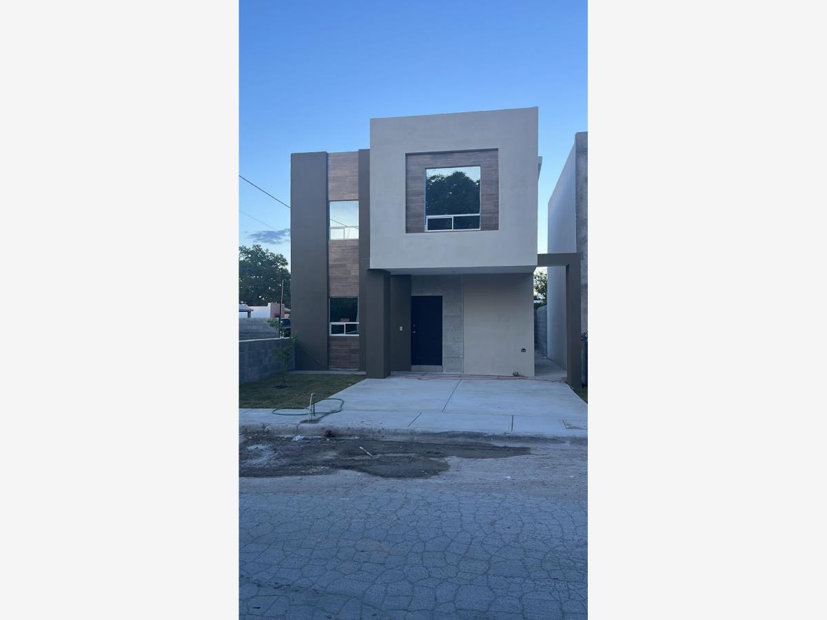 Casa en venta en Nava Centro, Nava — foto 1 de 2