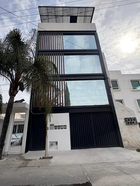 EDIFICIO DE OFICINAS LAS ALAMEDAS