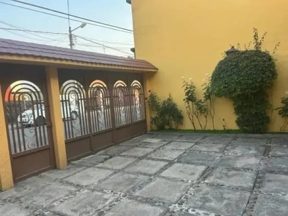 Casa en venta en Boulevares, Naucalpan de Juárez — foto 1 de 14