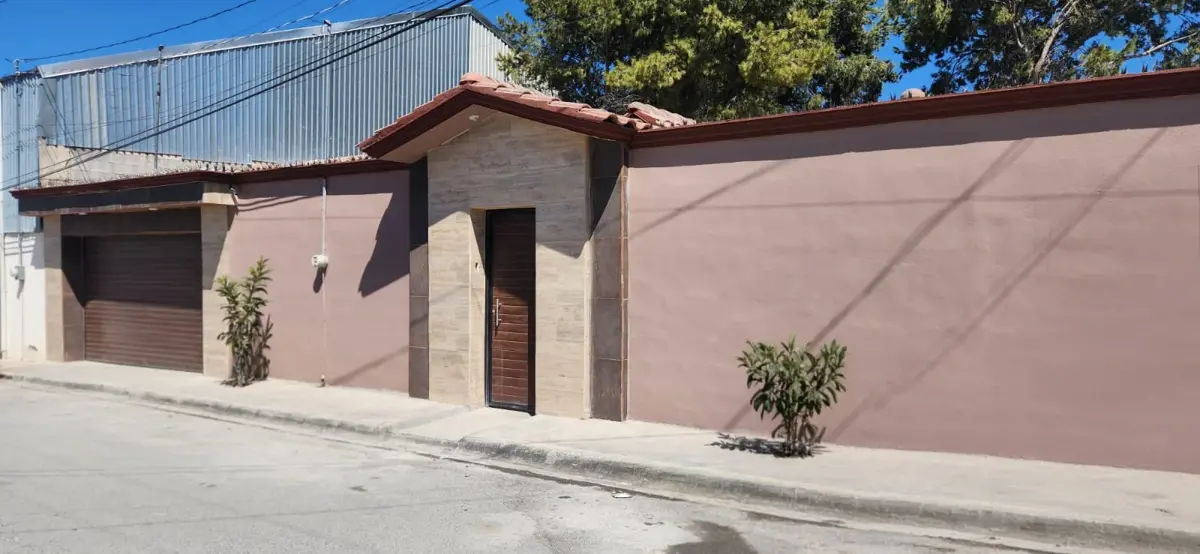 Casa en venta en Los Manantiales, Saltillo — foto 1 de 24