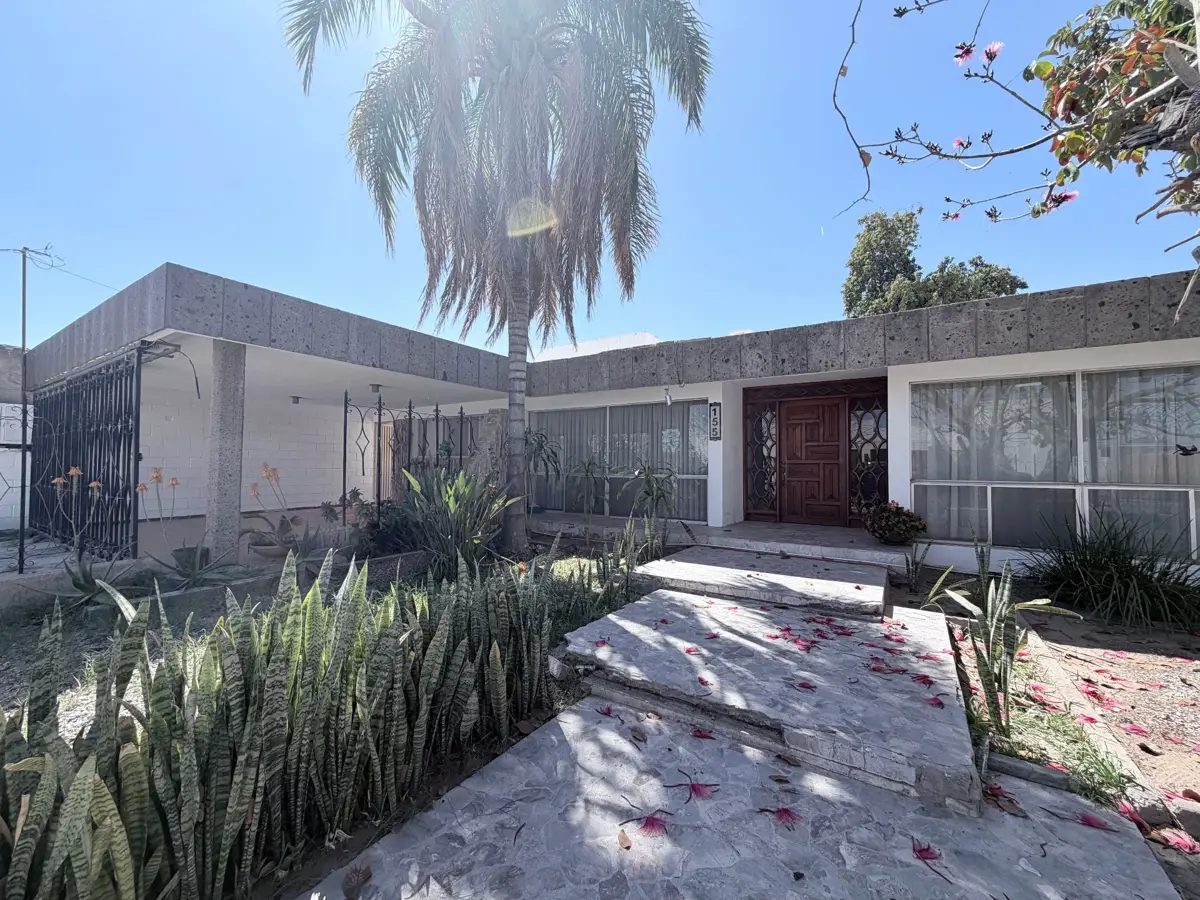 Casa en venta en Ampliación los Ángeles, Torreón — foto 1 de 36