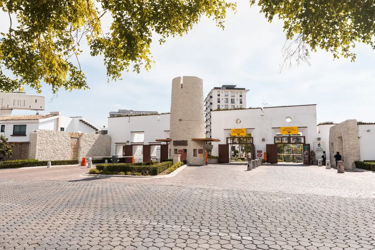 Terreno en venta en Lomas de Angelópolis, San Andrés Cholula — foto 1 de 13