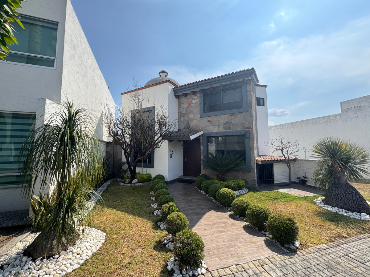 Casa en venta en Lomas de Angelópolis, San Andrés Cholula — foto 1 de 52