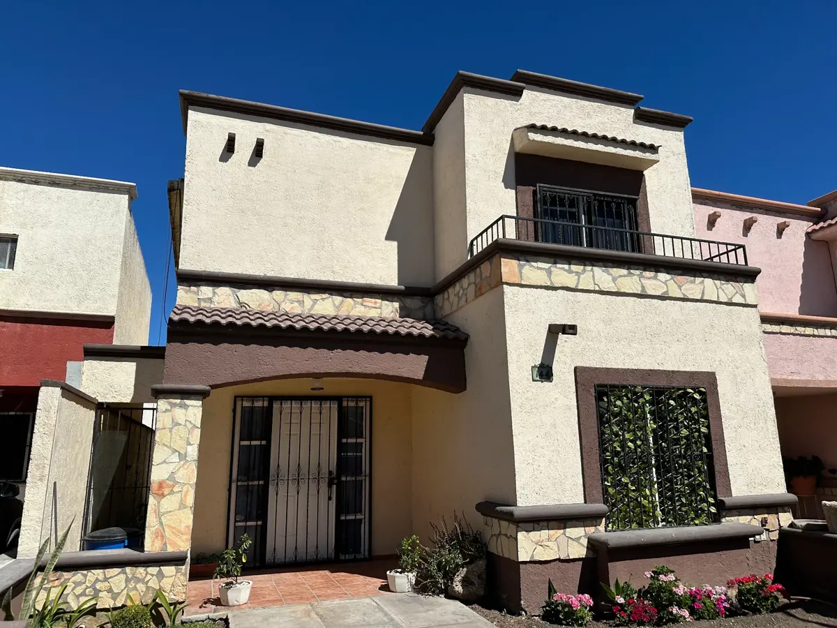 Casa en venta en Hacienda San Rafael, Saltillo — foto 1 de 26