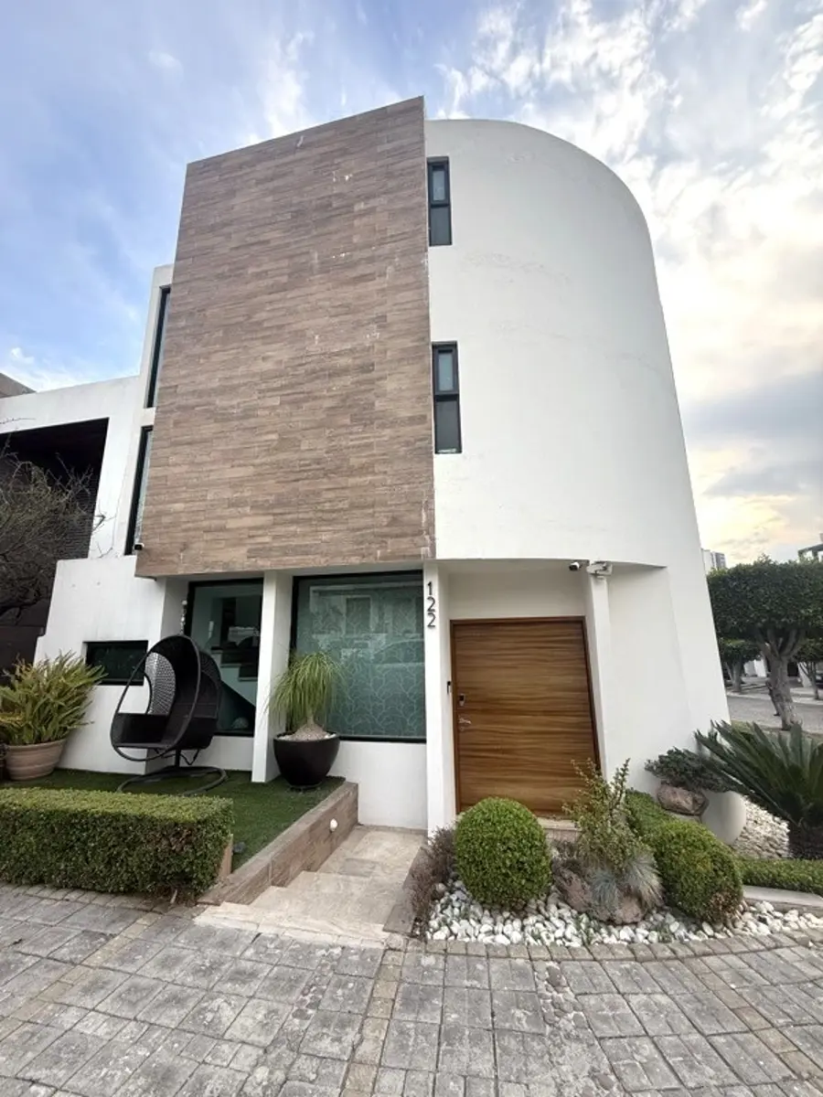Casa en venta en Lomas de Angelópolis, San Andrés Cholula — foto 1 de 20