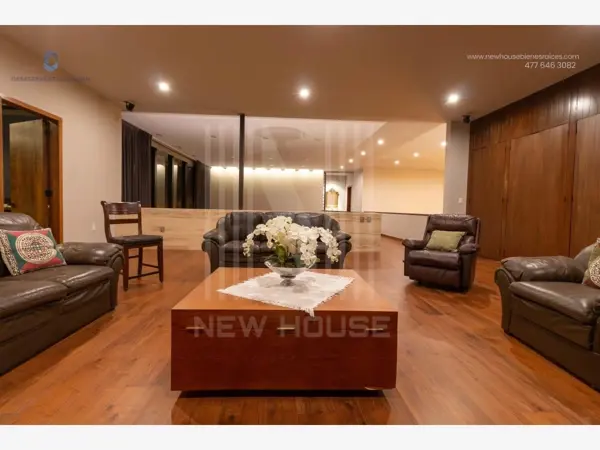 Casa en venta en El Molino Residencial y Golf, León — foto 2 de 4