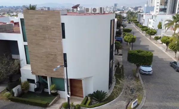 Casa en venta en Lomas de Angelópolis, San Andrés Cholula — foto 2 de 25