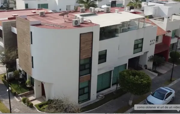 Residencia en Venta en Lomas de Angelópolis con Amplios Espacios y Amenidades