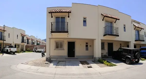 Casa en Tlajomulco de Zúñiga: Oportunidad en Remate Hipotecario en Residencial Alta California MM801