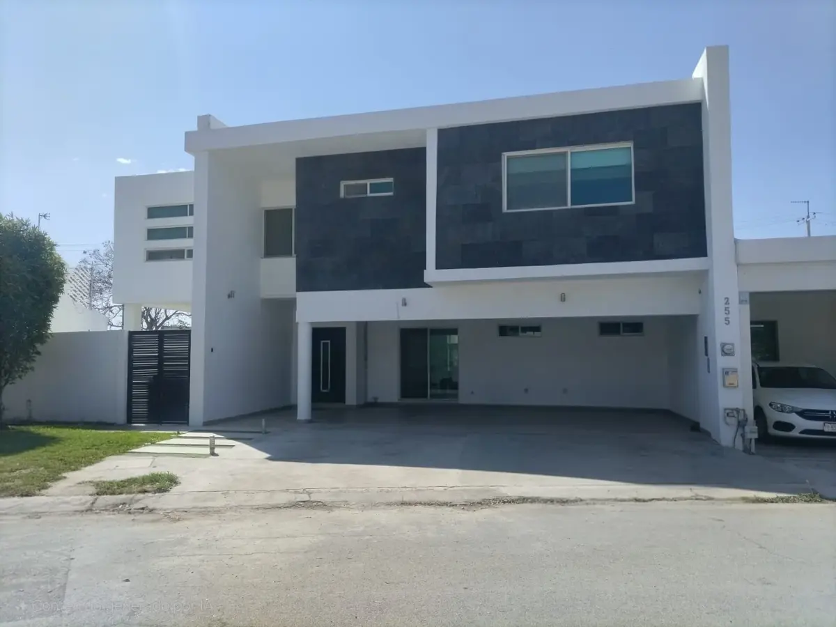 Casa en renta en Quinta Real, Saltillo — foto 1 de 18