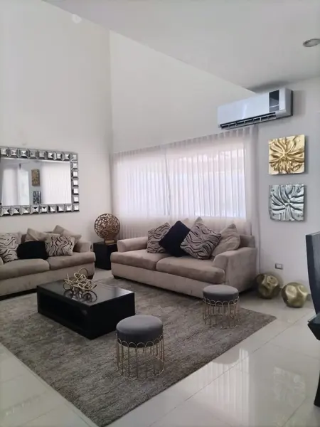 Casa en renta en Quinta Real, Saltillo — foto 2 de 18