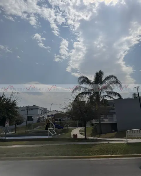 Casa en venta en Cumbres Madeira, Monterrey — foto 3 de 15