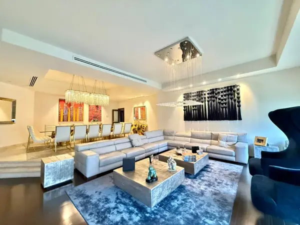 Casa en Venta en Jeronimo Siller, San Pedro Garza García, Nuevo León 1