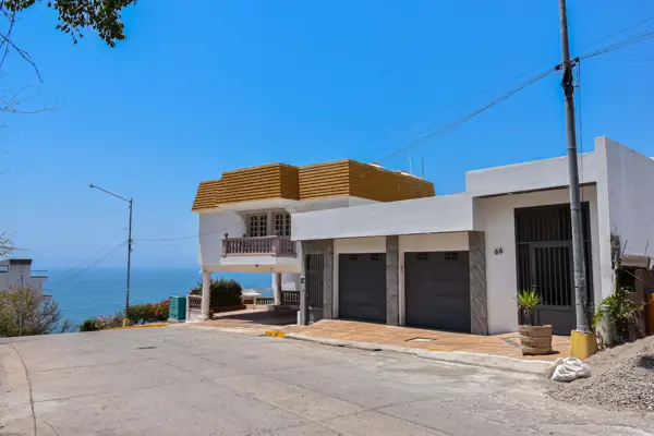 Casa en venta en Balcones de Loma Linda, Mazatlán — foto 2 de 81