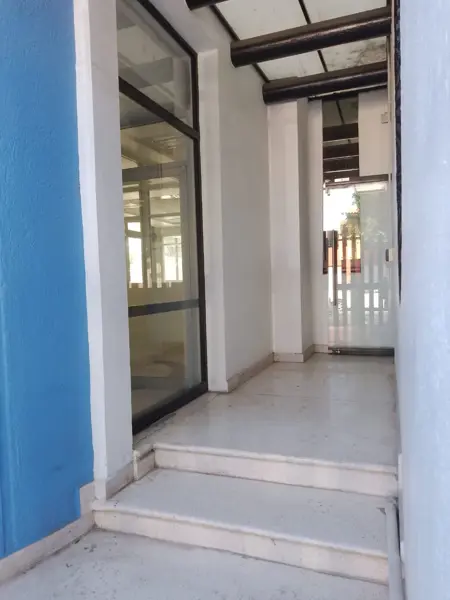EDIFICIO DE OFICINAS, CENTRO DE QUERETARO,  USO DE SUELO COMERCIAL Y SERVI CIOS