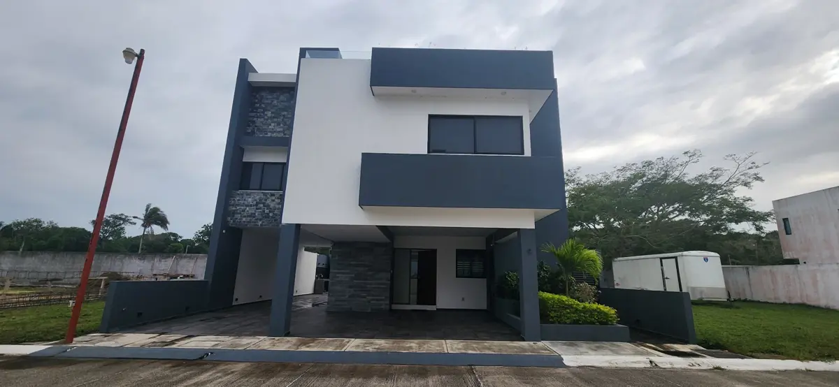 Casa en renta en Playa de Vacas, Medellín de Bravo — foto 1 de 31