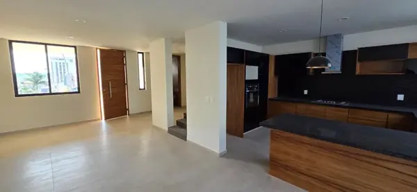 Casa en venta en Capital Norte, Zapopan — foto 2 de 11