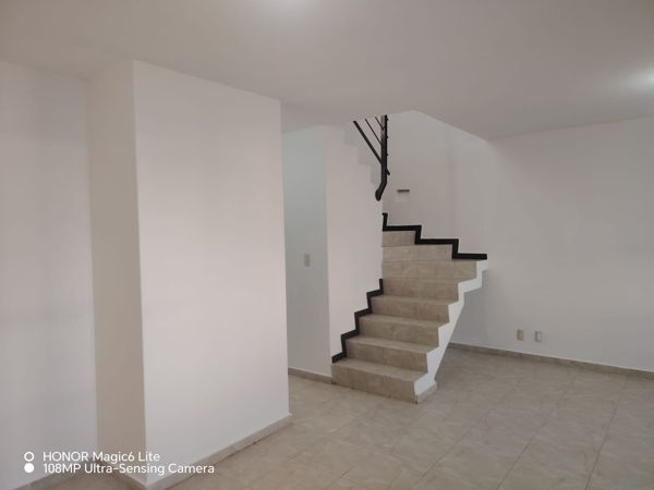 Casa en venta en Bosques de Cantabria, Toluca — foto 3 de 15
