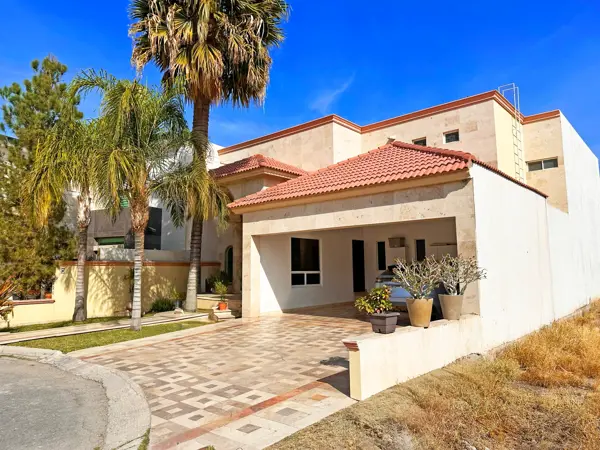 Casa en venta en Las Trojes, Torreón — foto 2 de 31