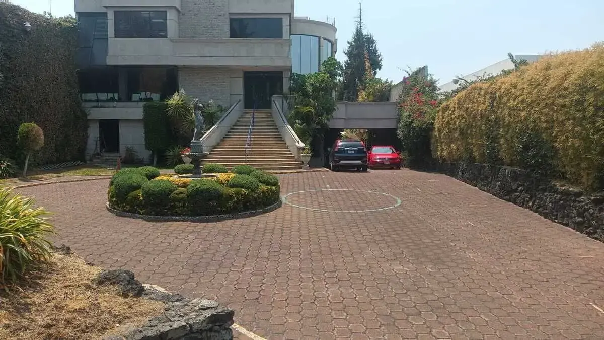 Edificio en renta en Jardines del Pedregal, Álvaro Obregón — foto 1 de 13
