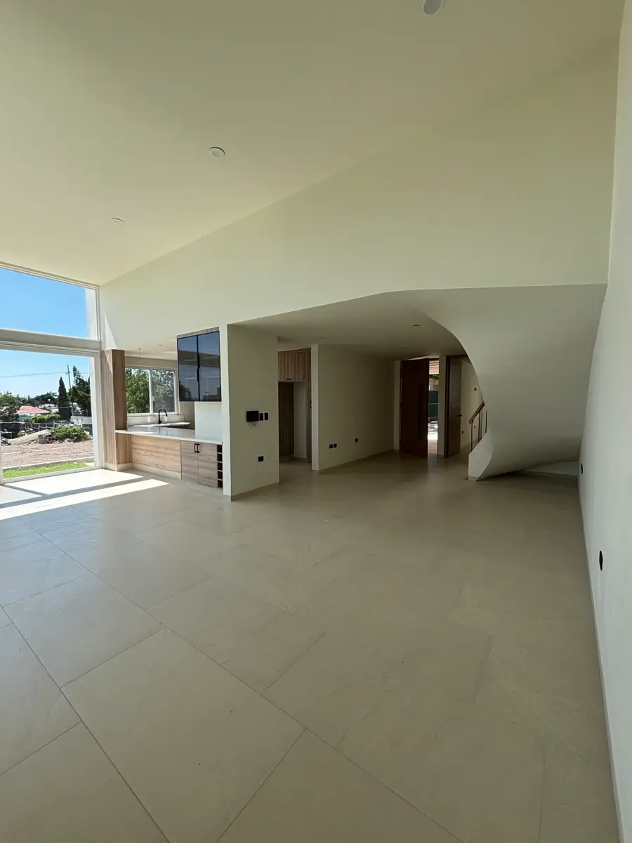 Casa en venta en Villas de Irapuato, Irapuato — foto 1 de 38