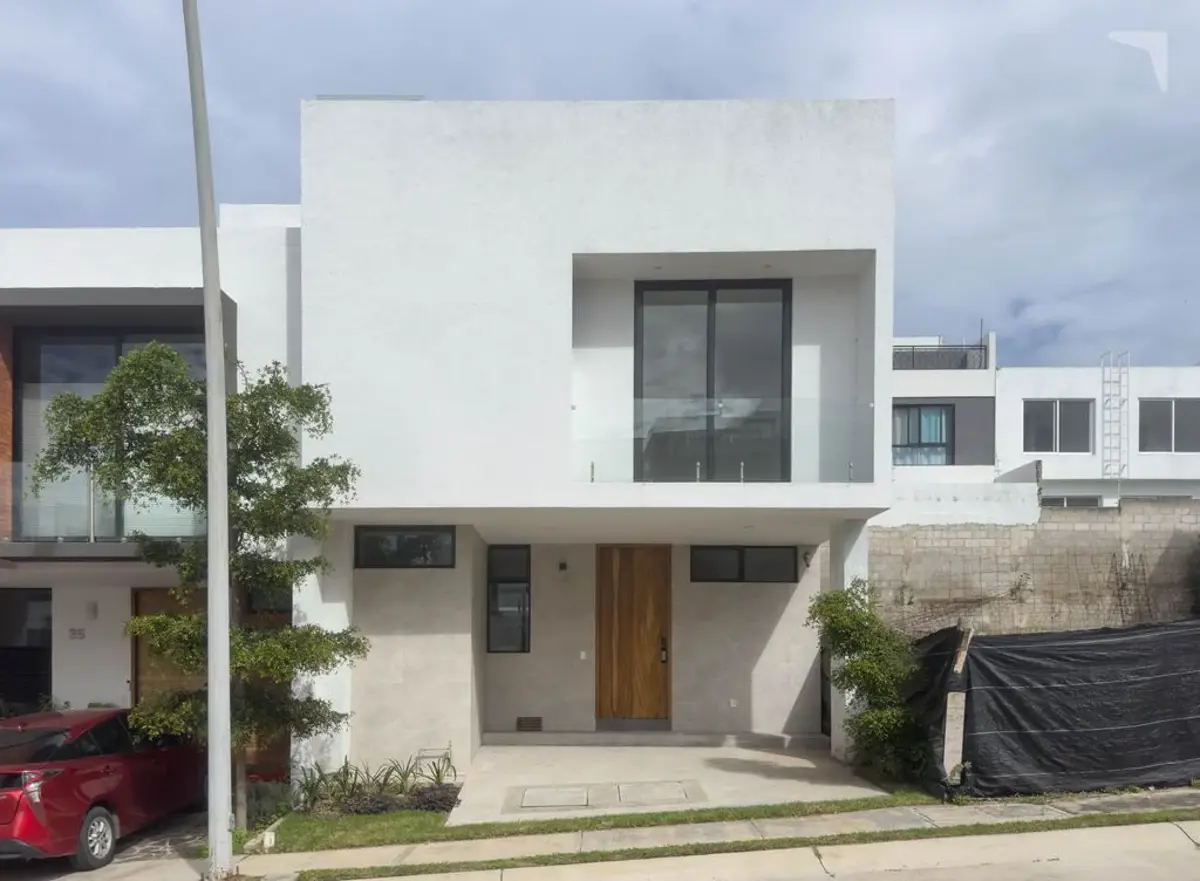 Casa en venta en Capital Norte, Zapopan — foto 1 de 20