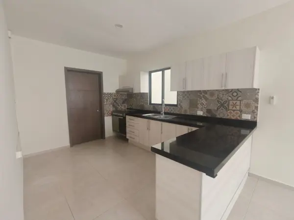 Casa en venta en Lomas de la Rioja, Alvarado — foto 2 de 36