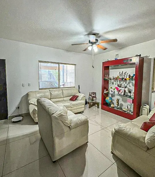 Casa en venta en Puerta de Hierro, Monterrey — foto 2 de 10