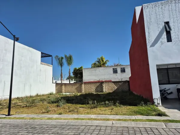 Terreno en venta en Lomas de Angelópolis, San Andrés Cholula — foto 2 de 4